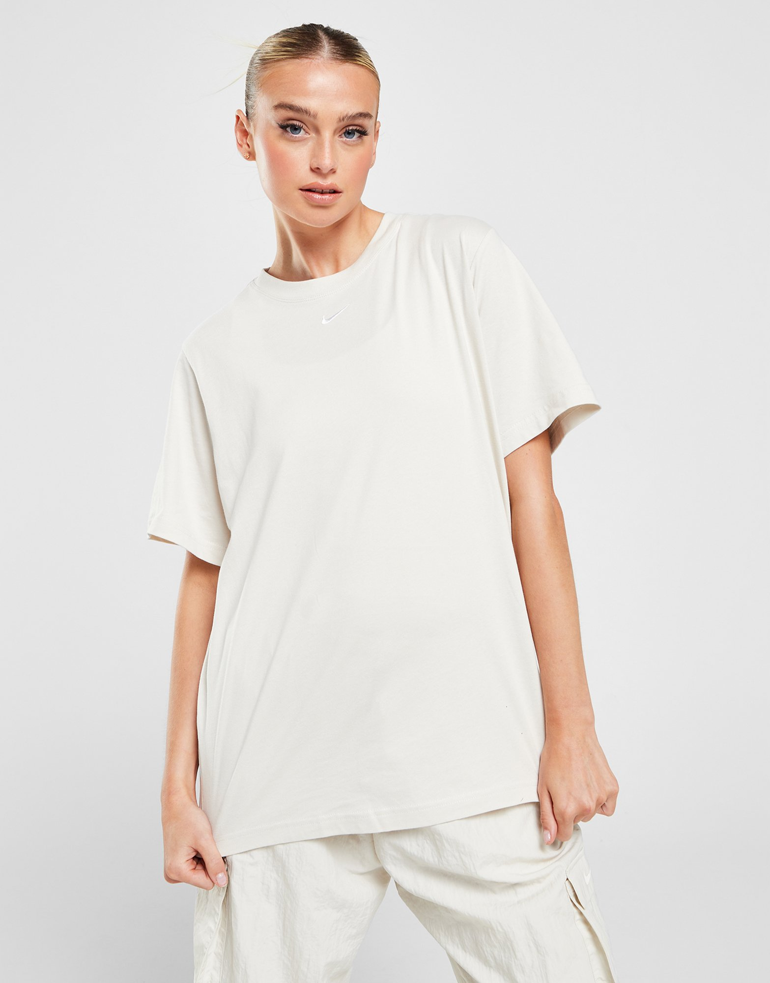 Nike Essential Boyfriend T-Shirt