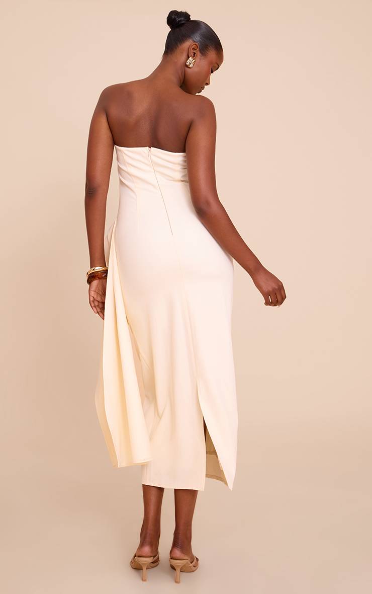 Pale Yellow Robe Drapée Froncée En Tissu Tissé Crème Beurre