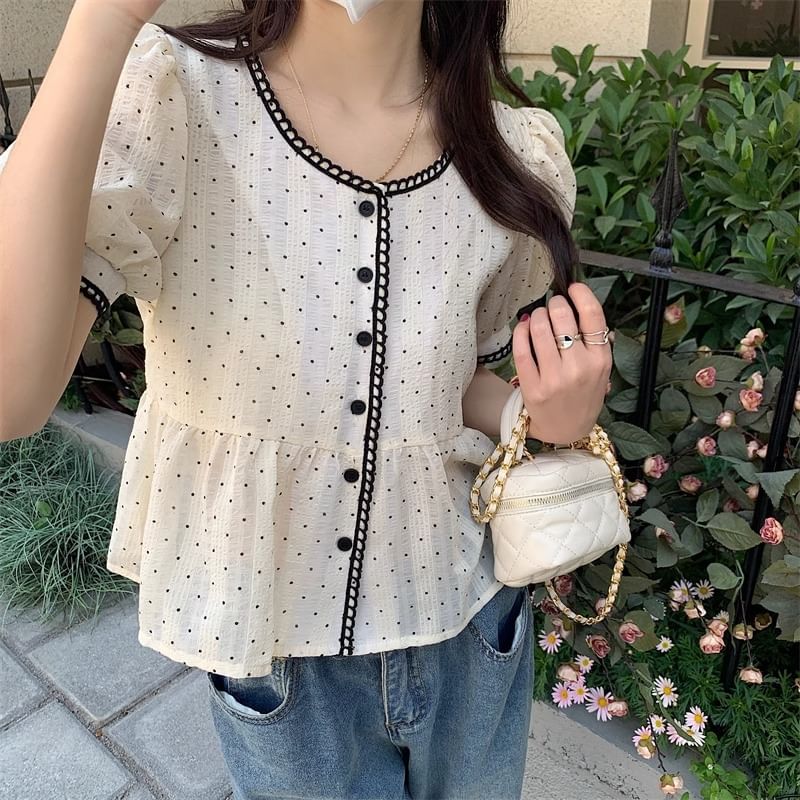 Arroba - Blouse met pofmouwen, kantversiering en knoopjes