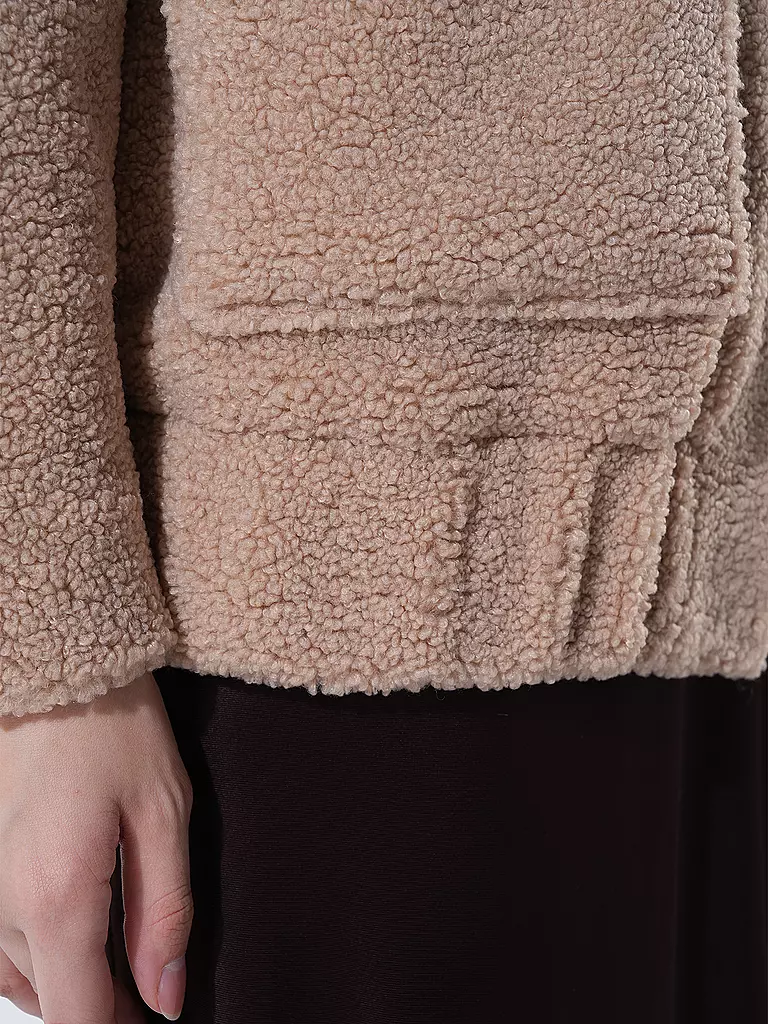 COMMA IDENTITY Jacke in Felloptik beige