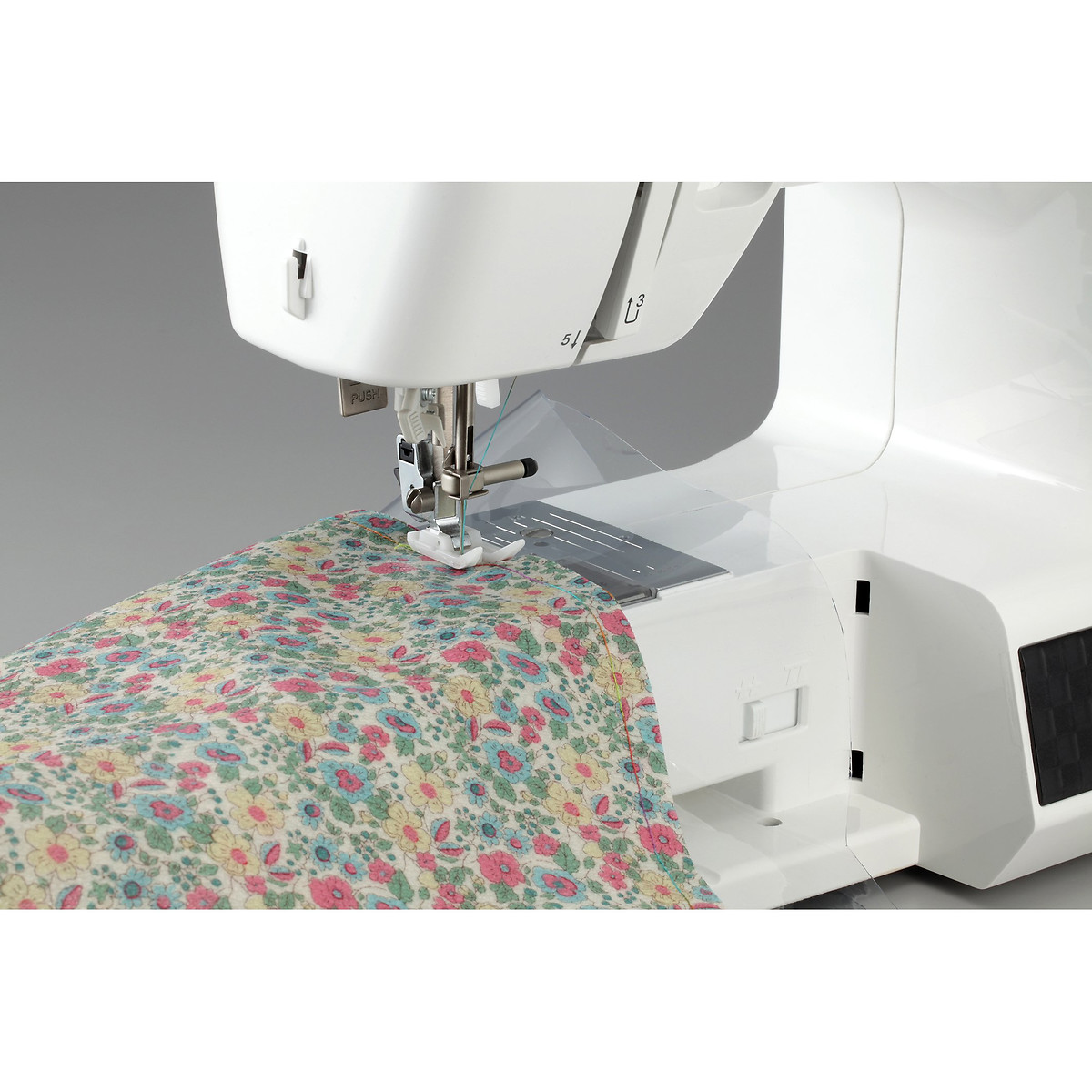 BROTHER<br>Máquina de costura mecânica HF37
