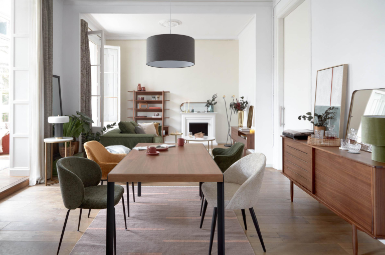 Kave Home Konna eetkamerstoel met stalen onderstel Beige Chenille