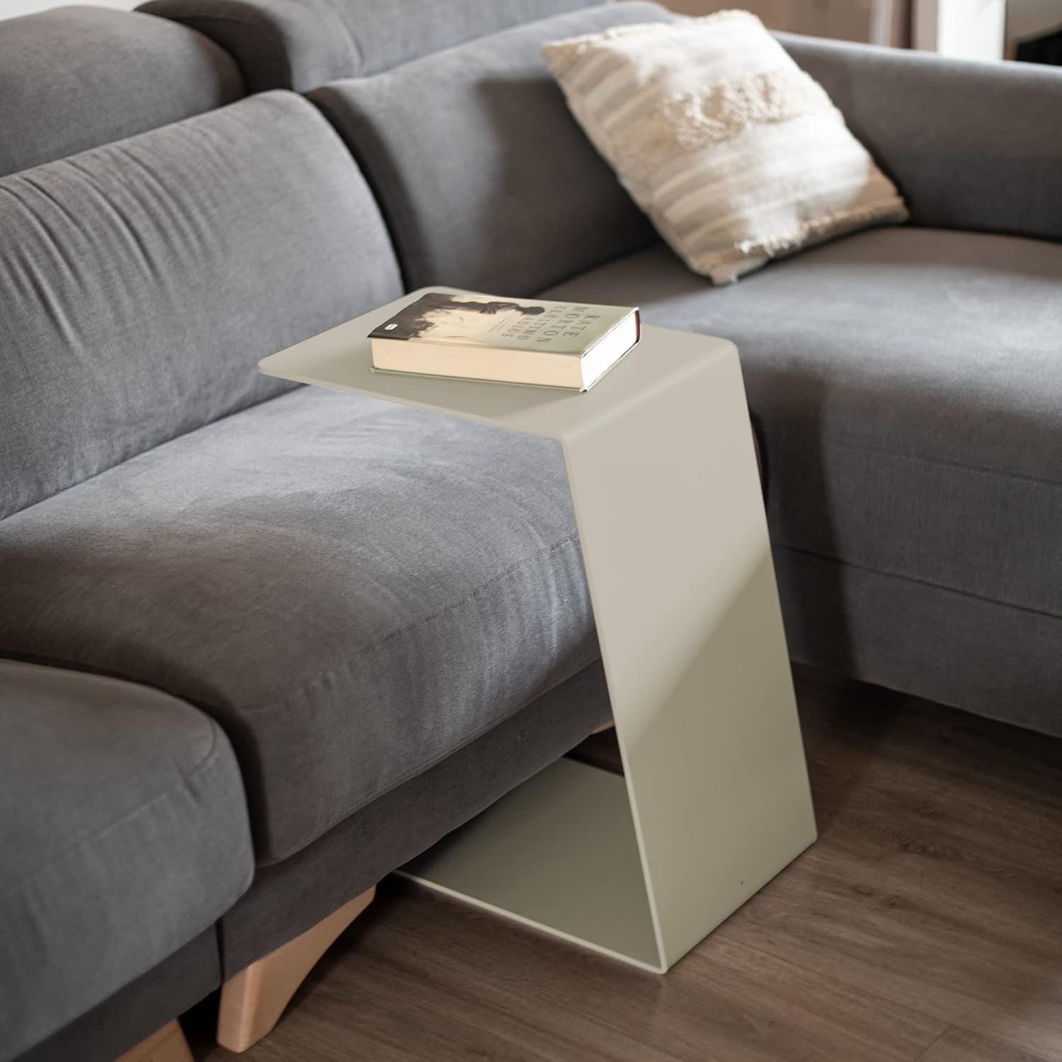 MILUKA Beistelltisch C-Form Beige Metall 30 x 40 cm | Beistelltisch für Sofa, Couchtisch, Nachttisch, Laptoptisch | Modernes Design für Wohnzimmer & Schlafzimmer