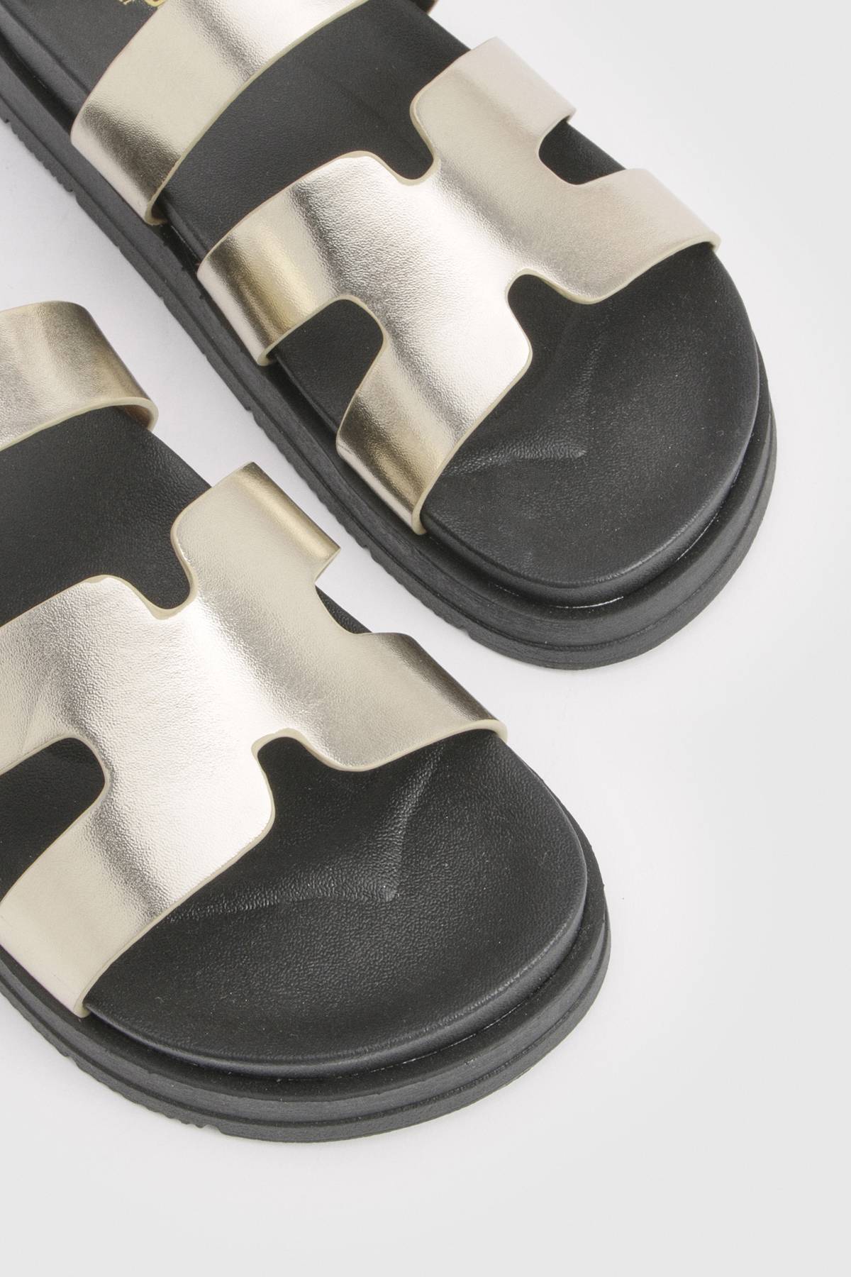 boohoo Sandales Plateformes À Lanières Ajourées Coupe Large