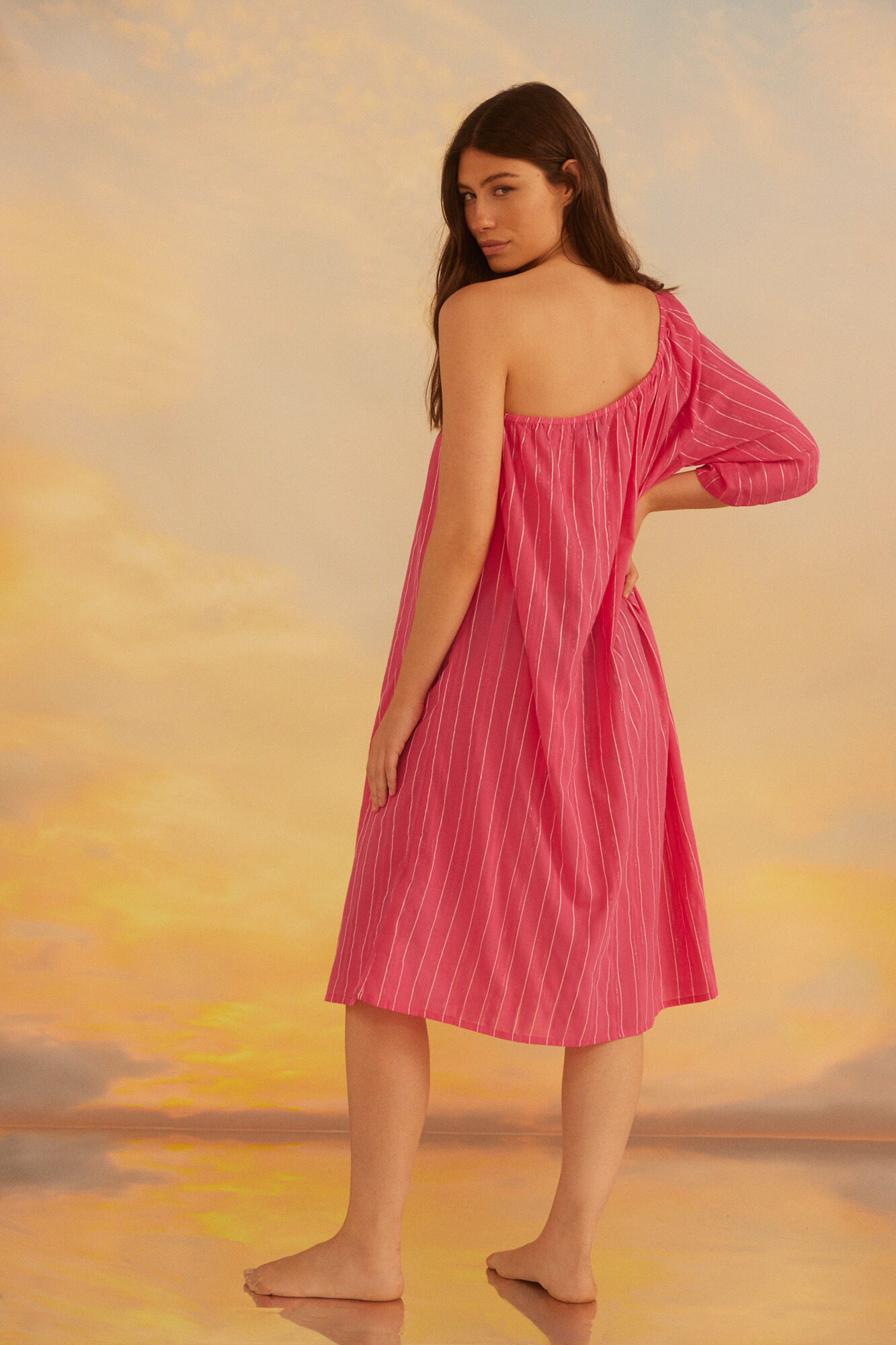 Caftan com ombros assimétricos - Fúcsia