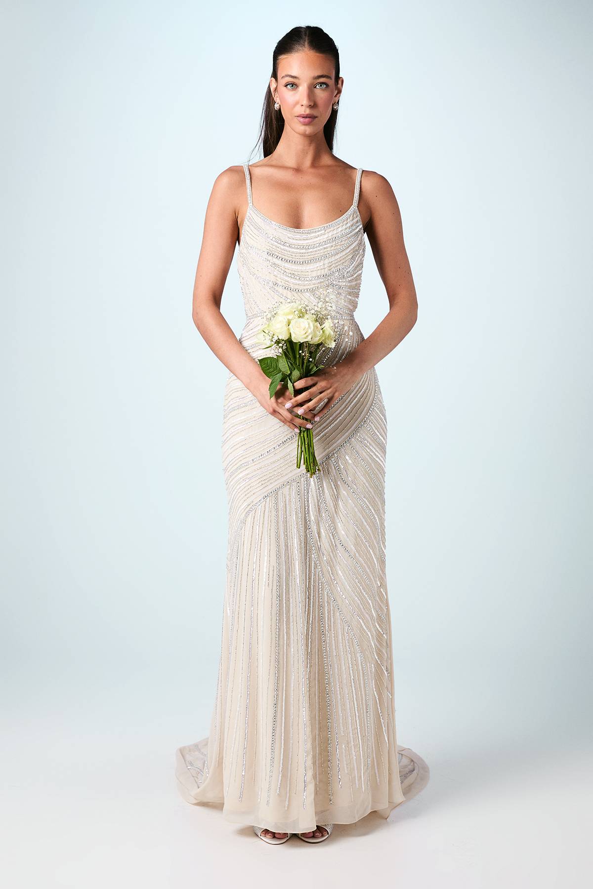 Coast Robe de Mariée Longue à Bretelles Ornementée avec Traîne
