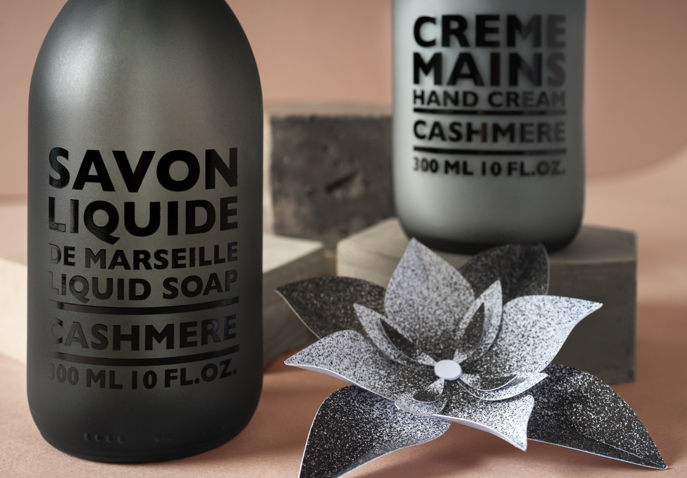 COMPAGNIE DE PROVENCE - Liquid Marseille Soap Cashmere 300 ml - Håndsæbe