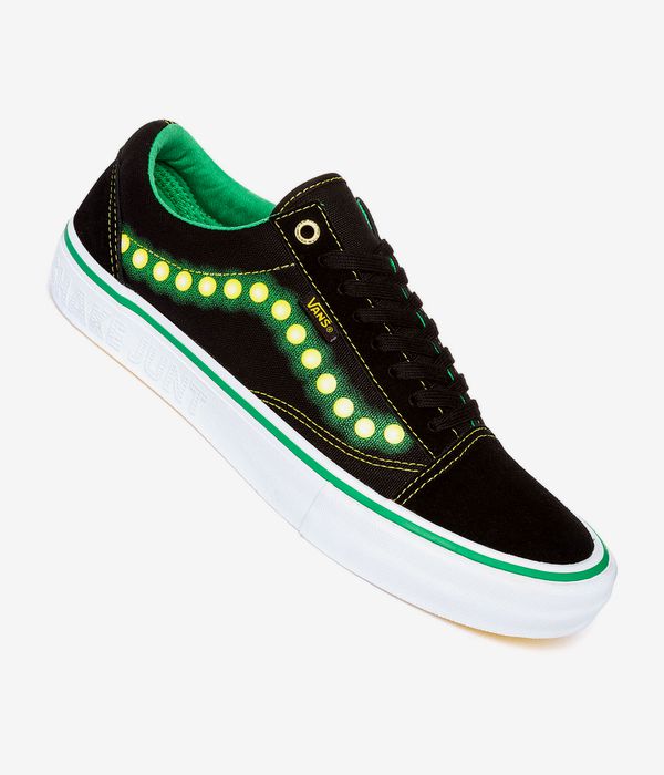 Vans x Shake Junt Old Skool Pro Schuh (black white)