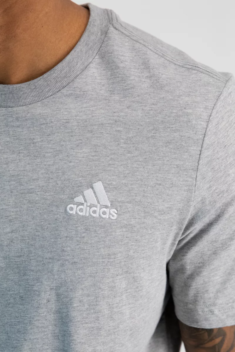 adidas Sportswear Essentials Single Jersey Embroidered Small Logo Herren T-Shirt