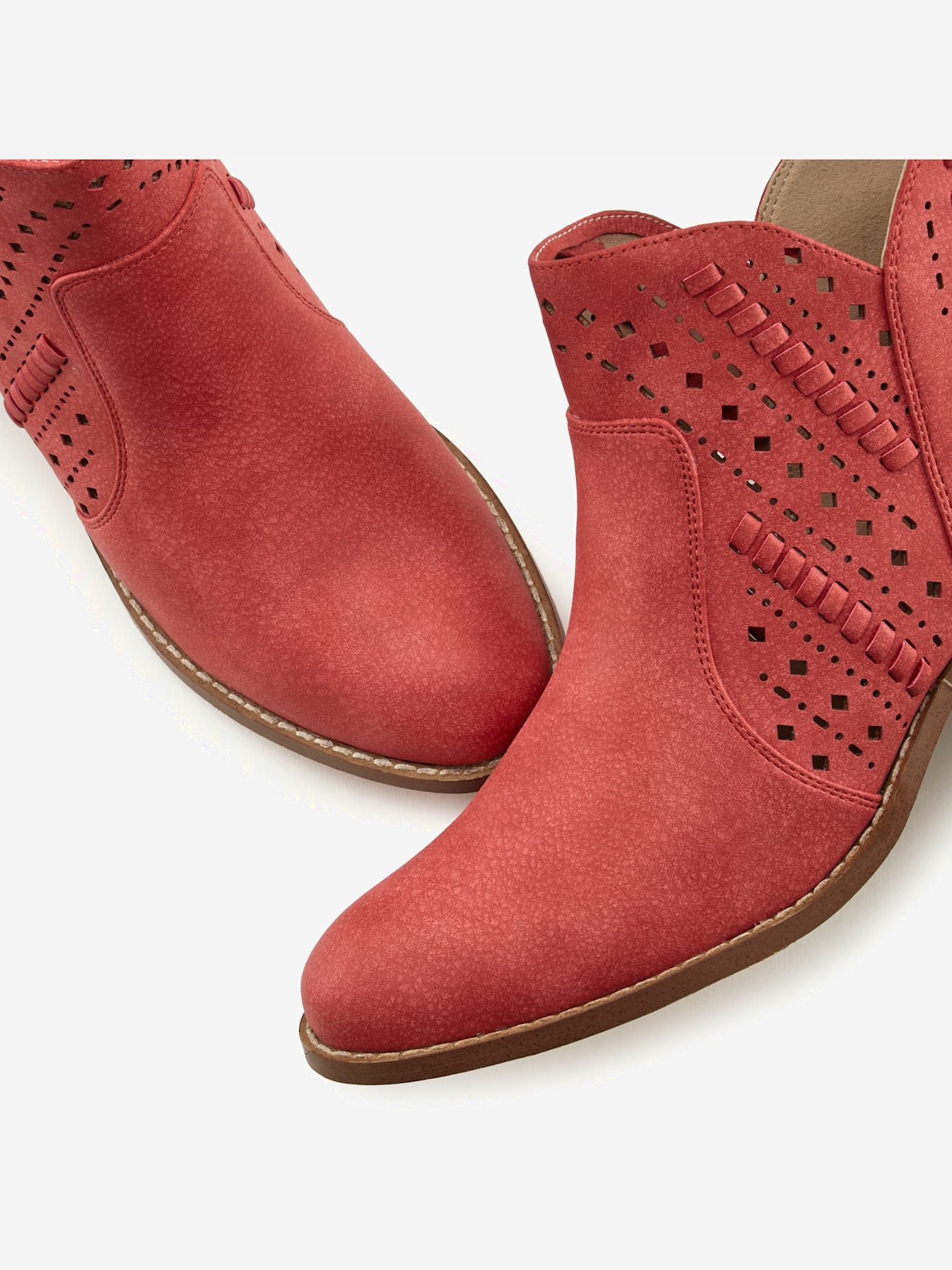 Bottines cowboy bottines d'été avec petites découpes tendance