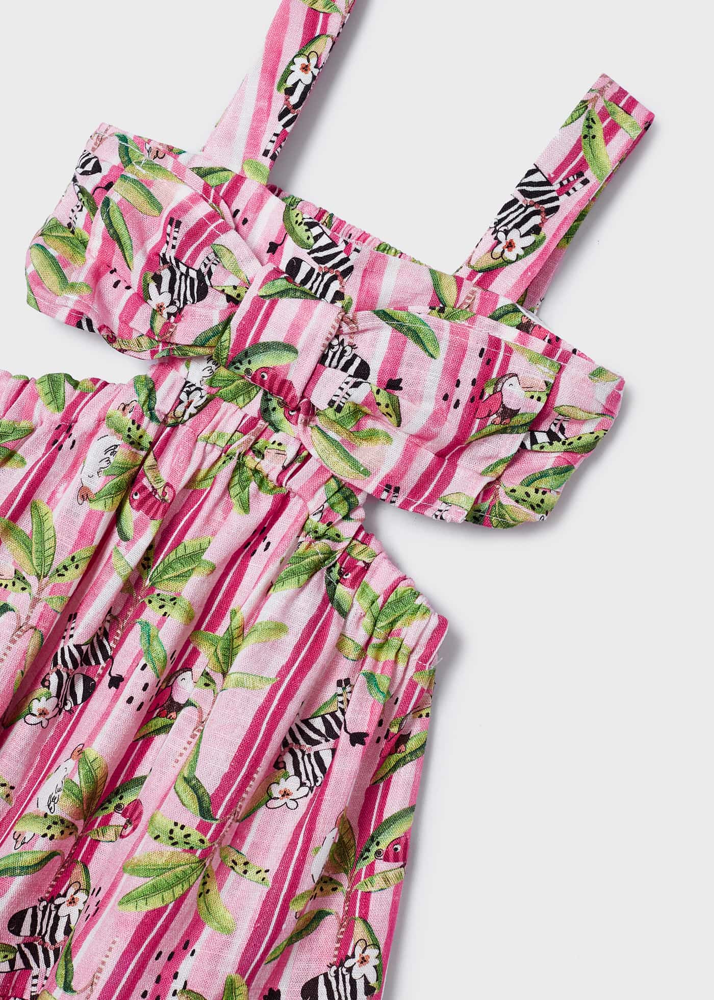 Vestido estampado com detalhe vazado para meninas