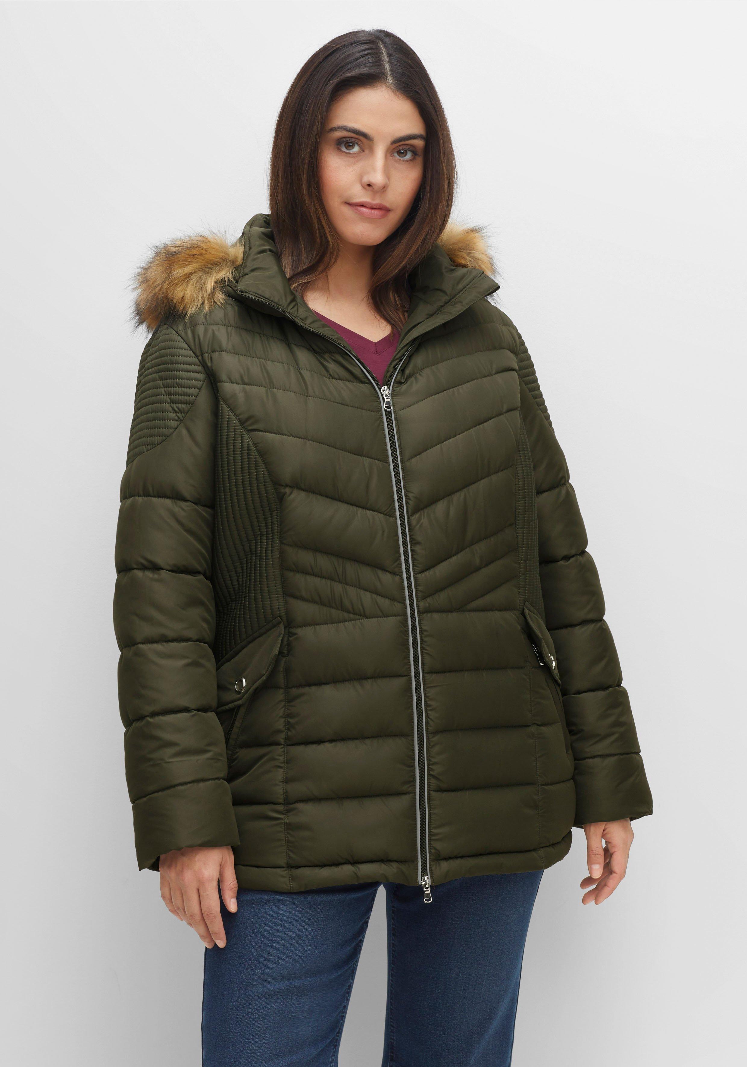 Steppjacke mit abnehmbarer Kapuze