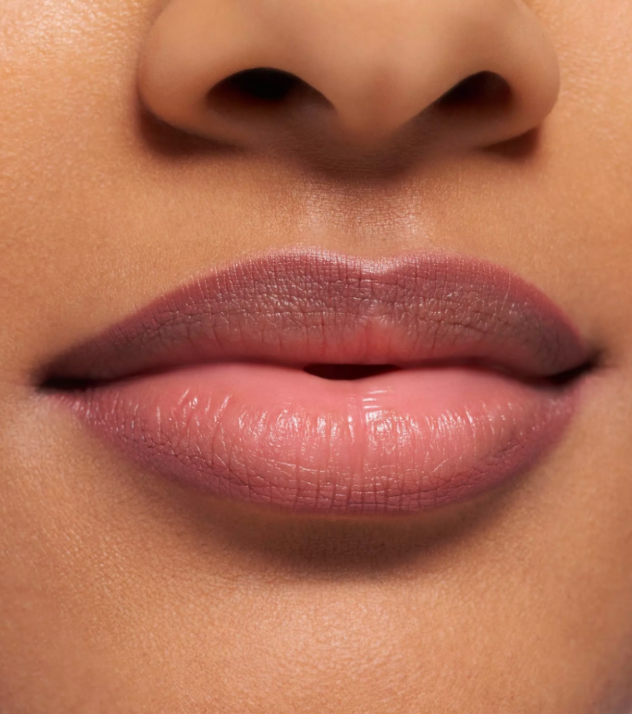 essence - Lápis de contorno labial POUTline soft glide - 03: Bare Affair