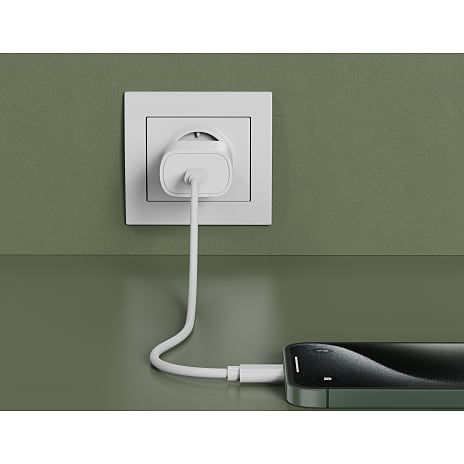 ËSSENTIALS 25W USB-C power adapter