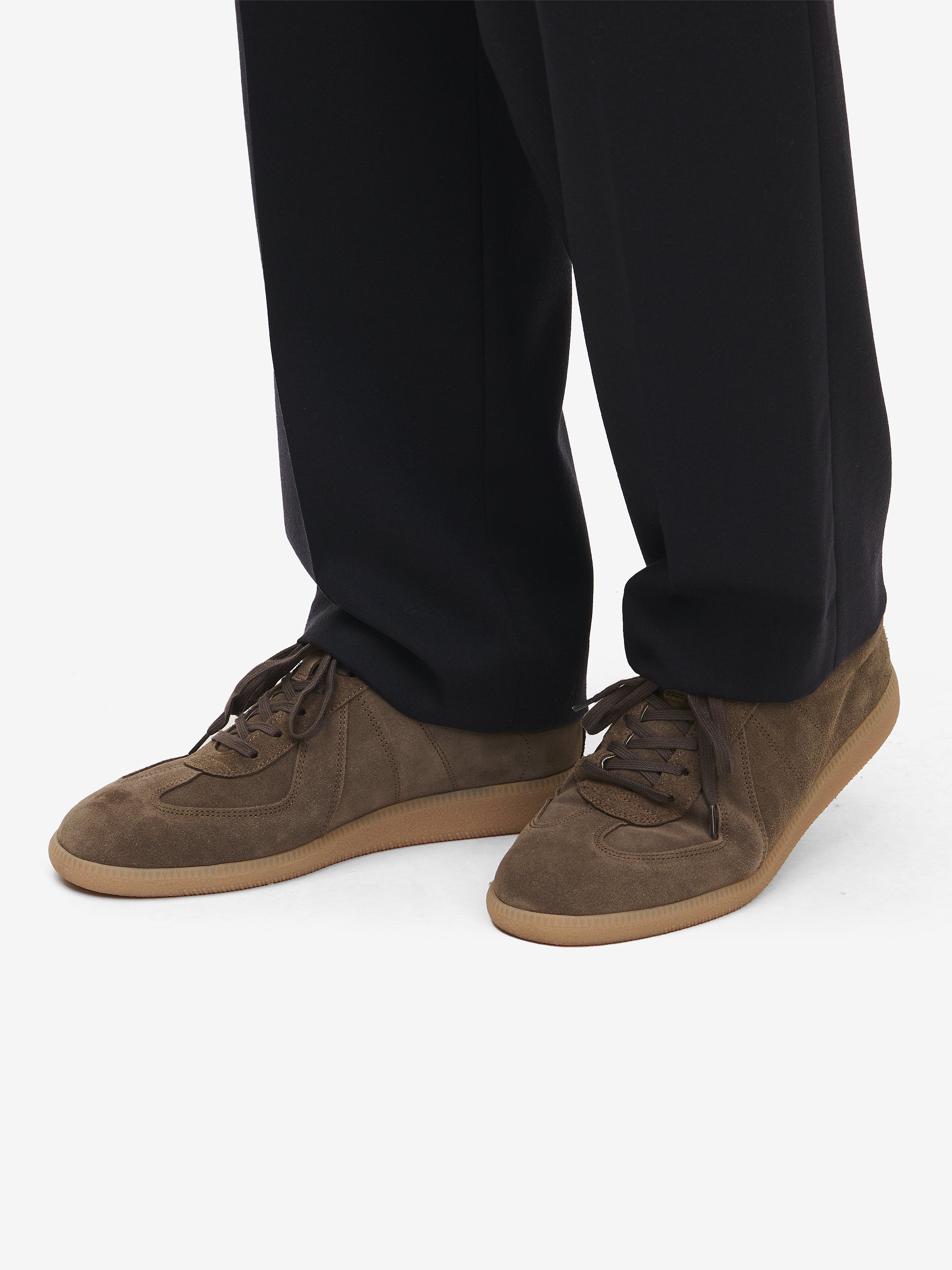 Carson Suede FW01002-BRW