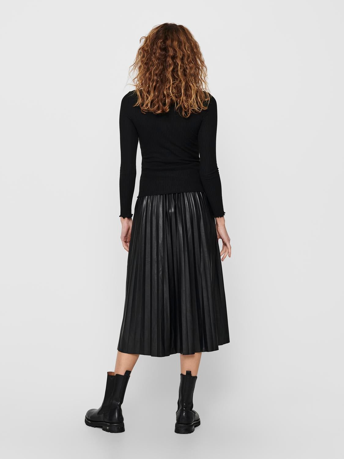 ONLEMMA Top Black