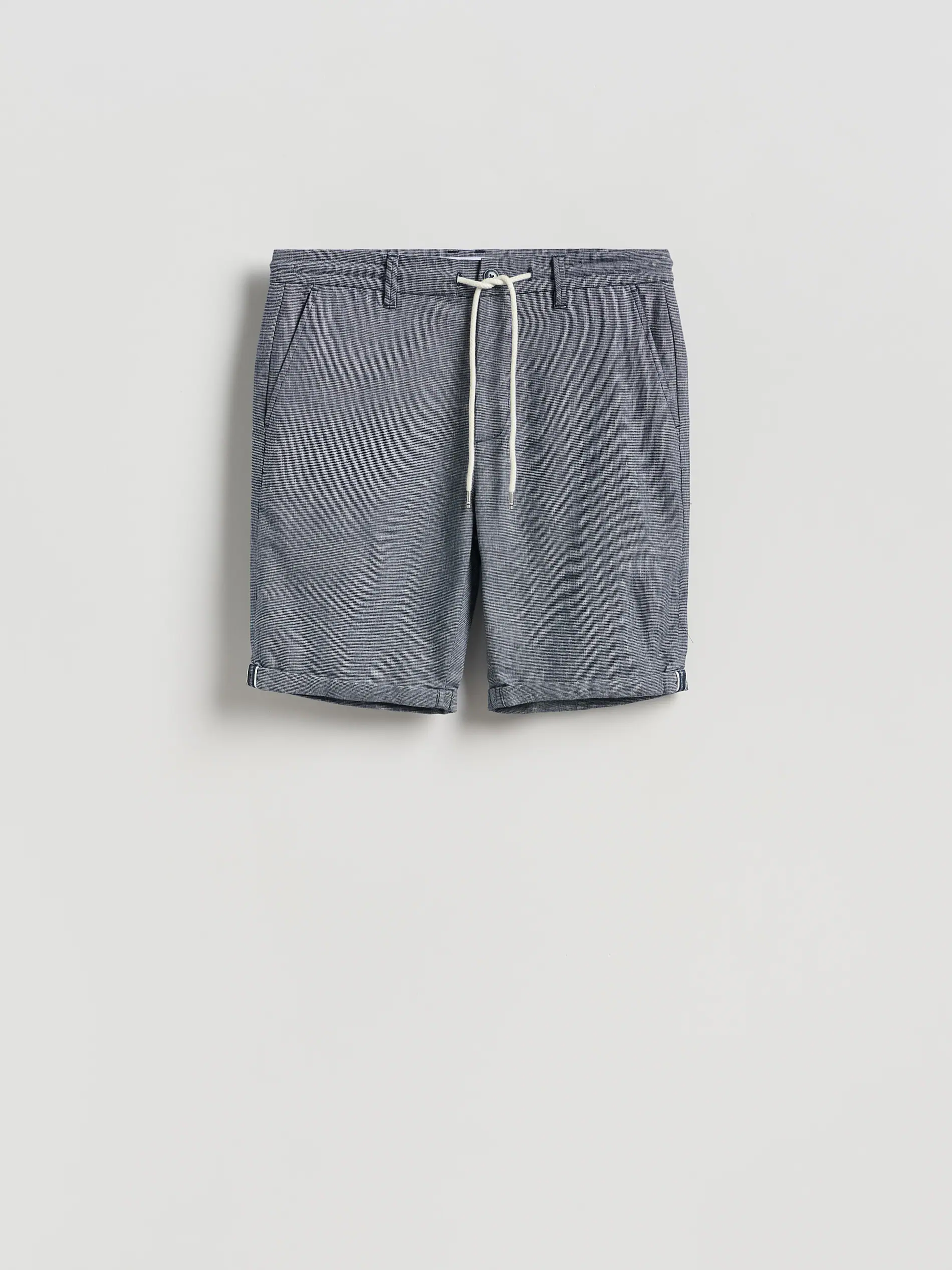 Shorts im Regular-Fit mit Leinengemisch