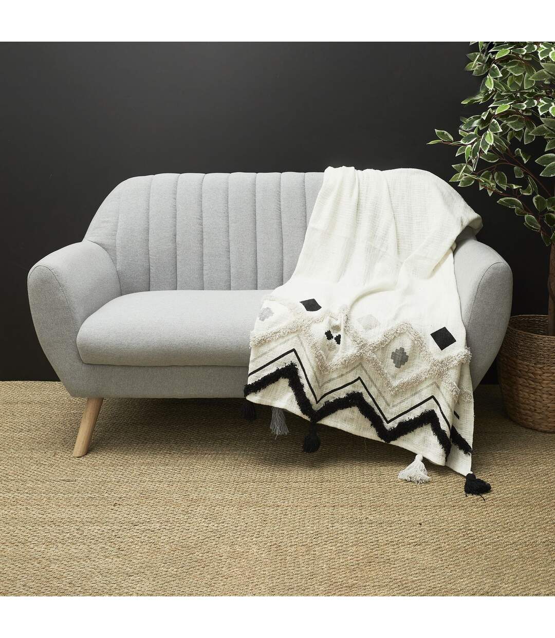 Jeté de canapé surpiqué avec Pompons - Longueur 130 cm x Largeur 170 cm - Noir, Blanc et Gris