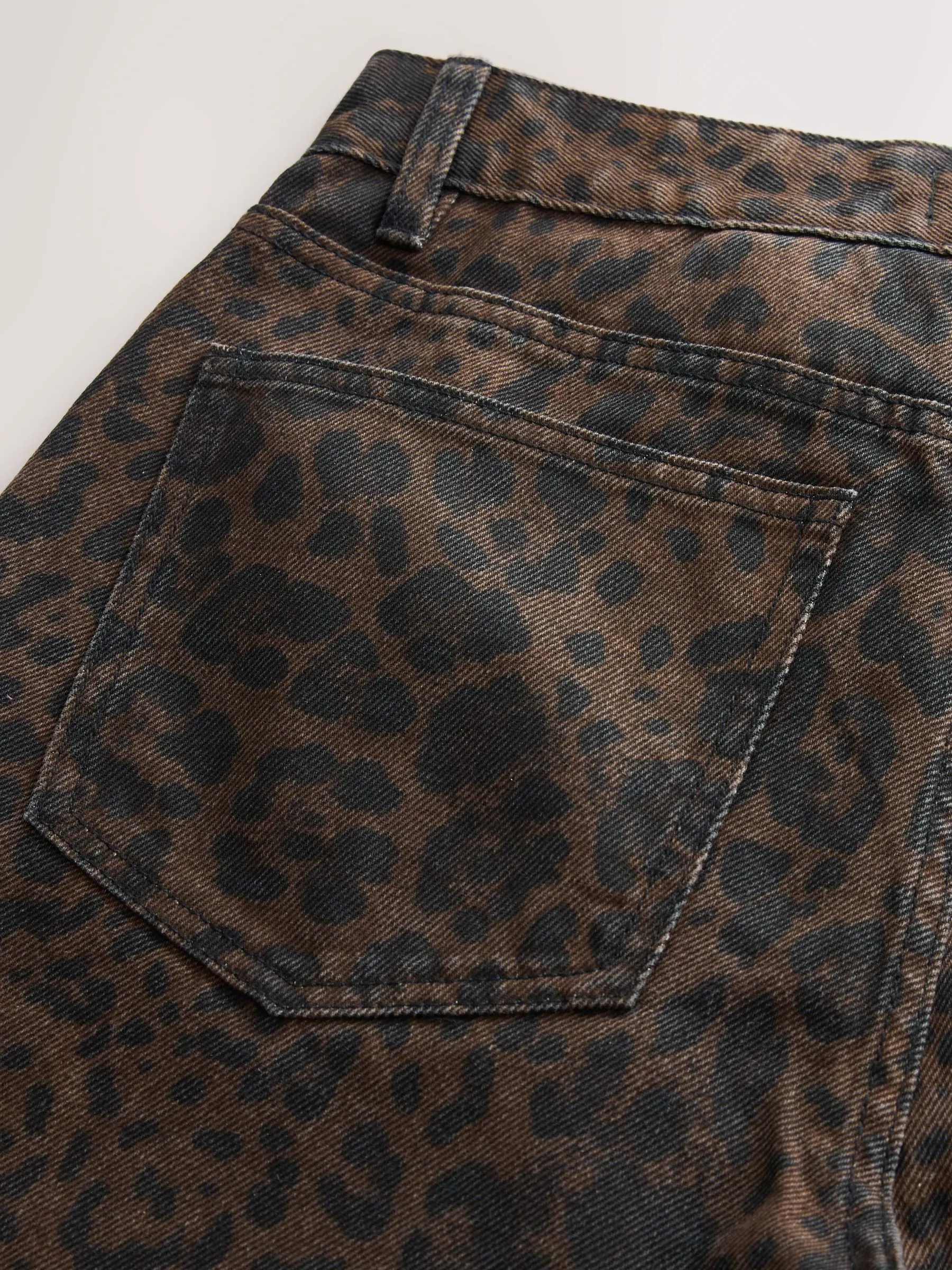 Bruin met luipaardprint - Jeans met wijde pijpen