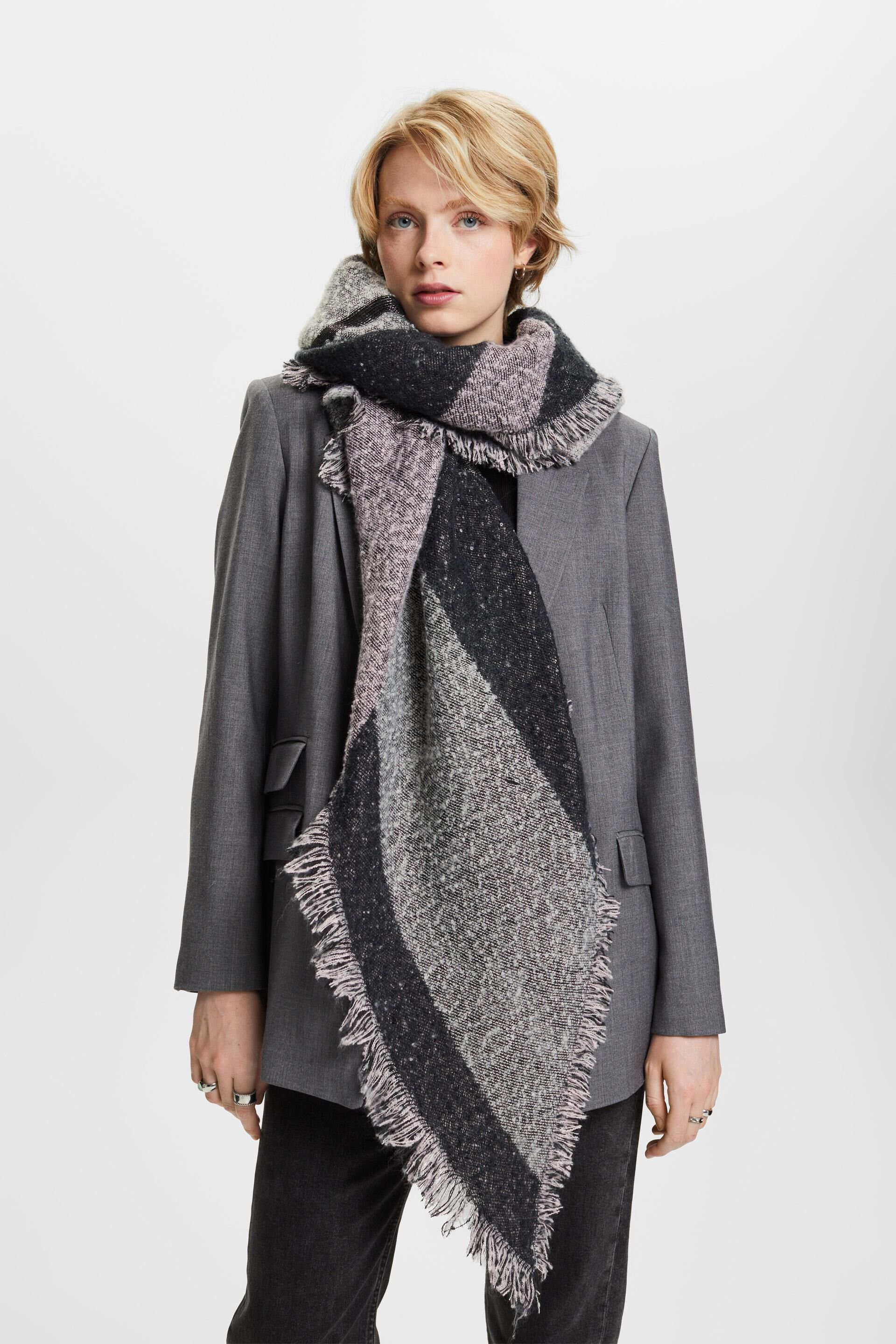 Shawls/Scarves