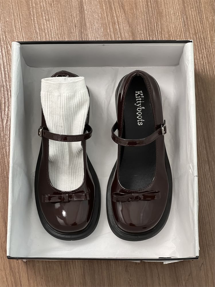 STEPUP - Mary Jane pumps met dikke hak en strikaccent van lakleer