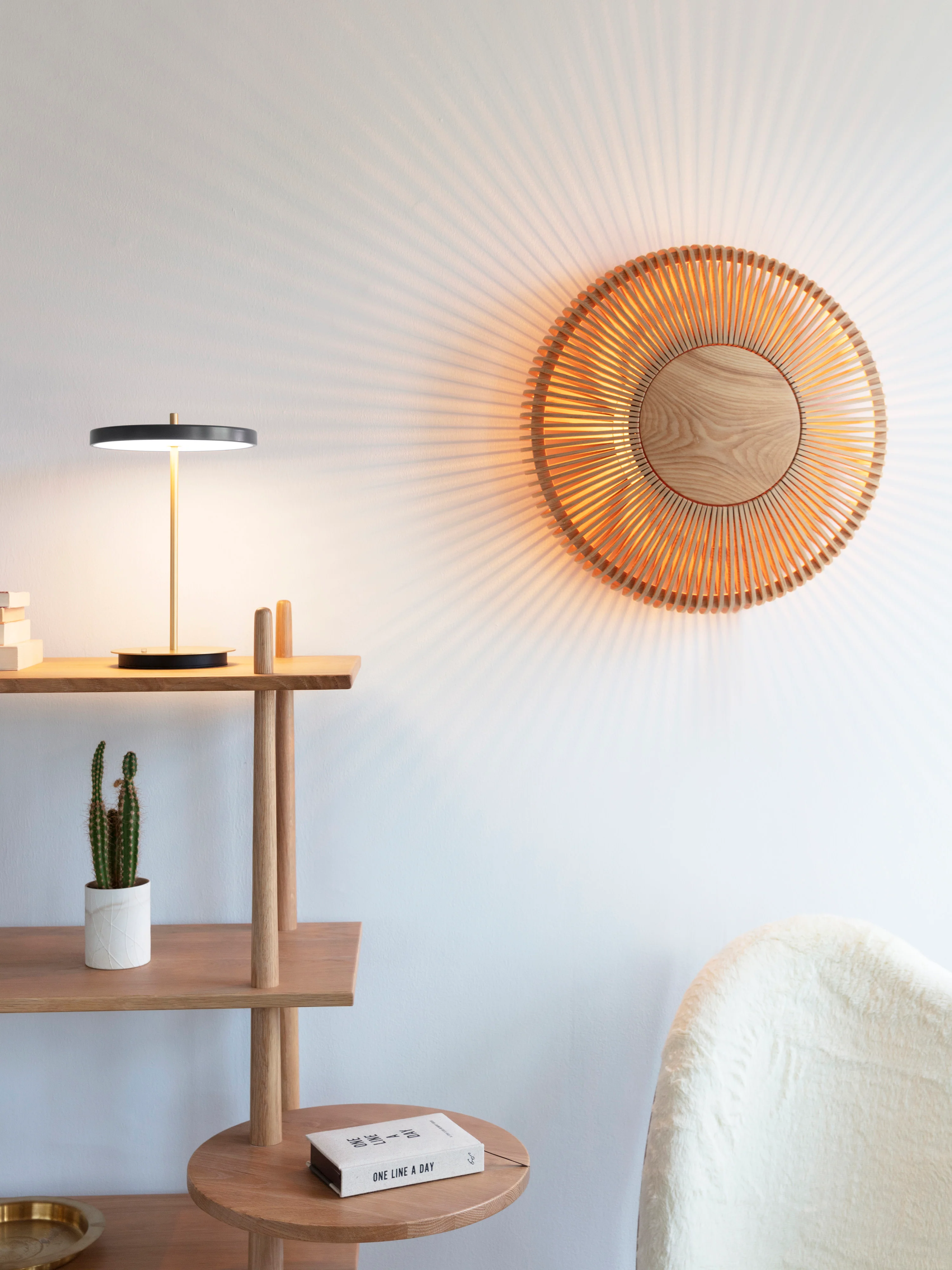 Kleine mobiele dimbare LED-tafellamp Asteria