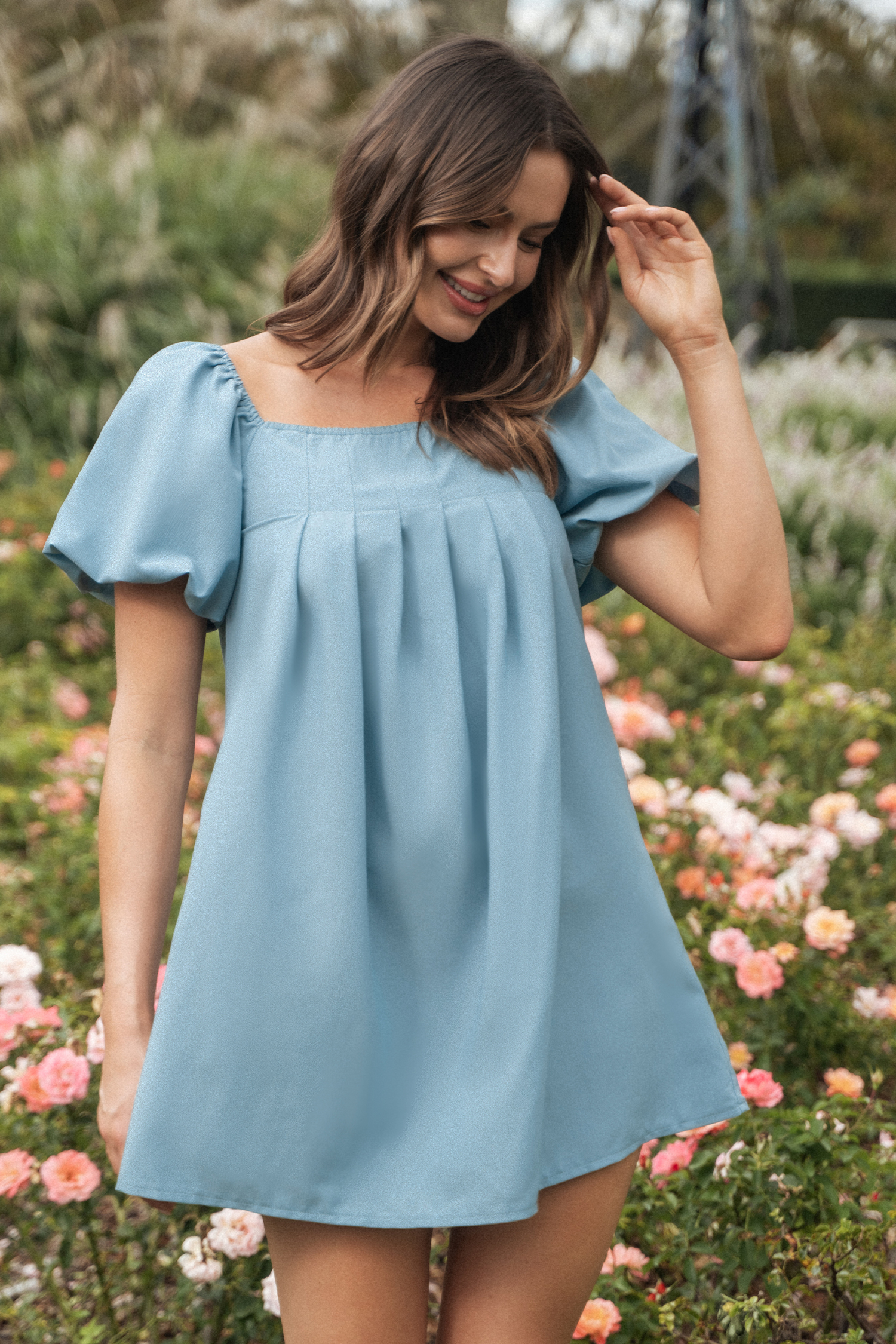 Robe mini à col carré et manches bouffantes bleu pale
