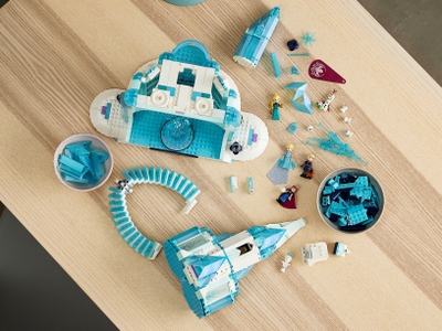 LEGO Het IJskasteel (43197)