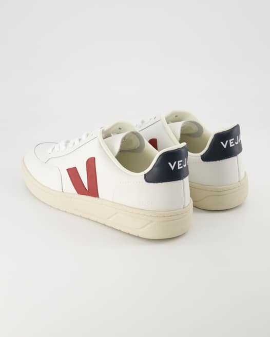 Veja V-12 Sneaker in Weiß