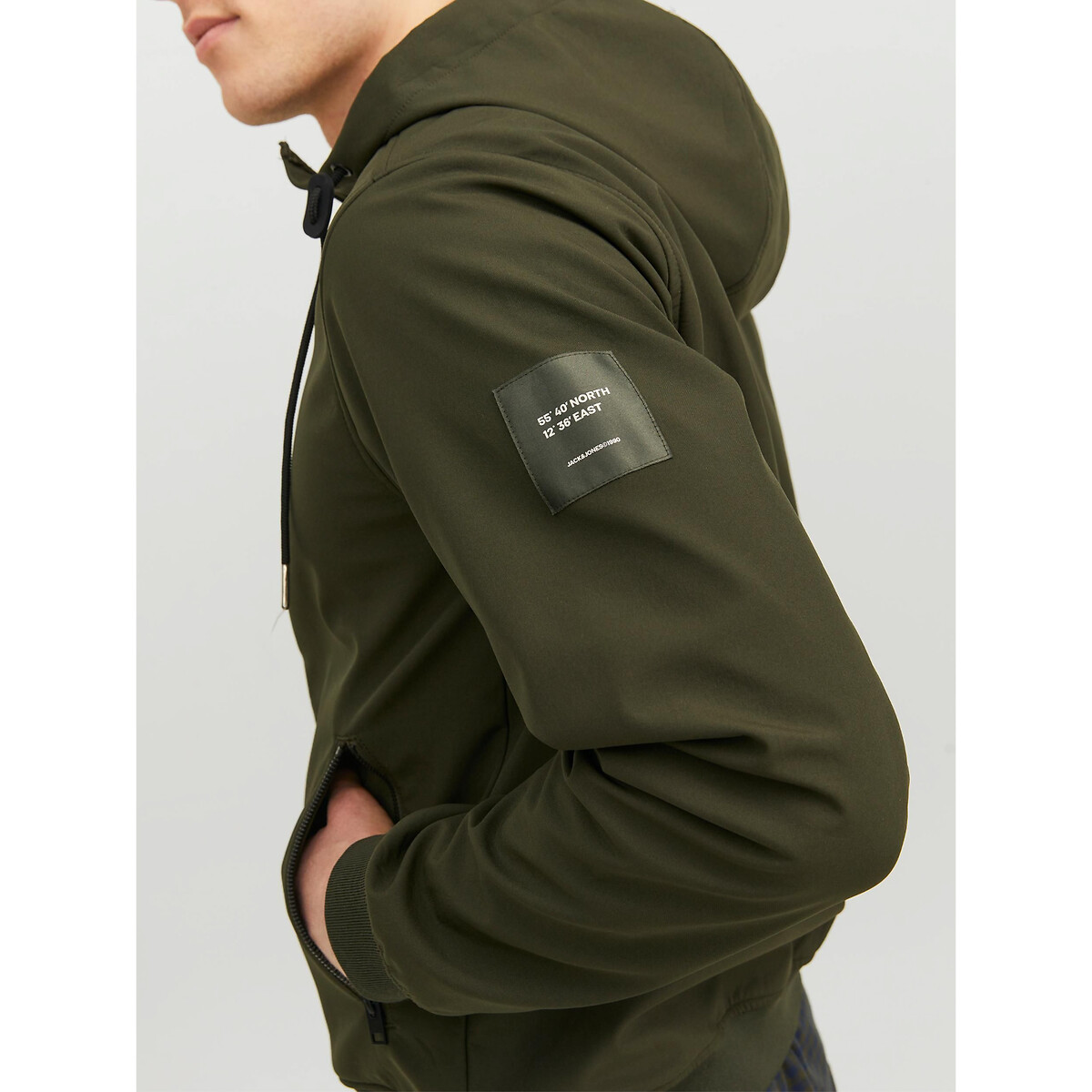 JACK & JONES<br>Jaqueta com capuz Softshell