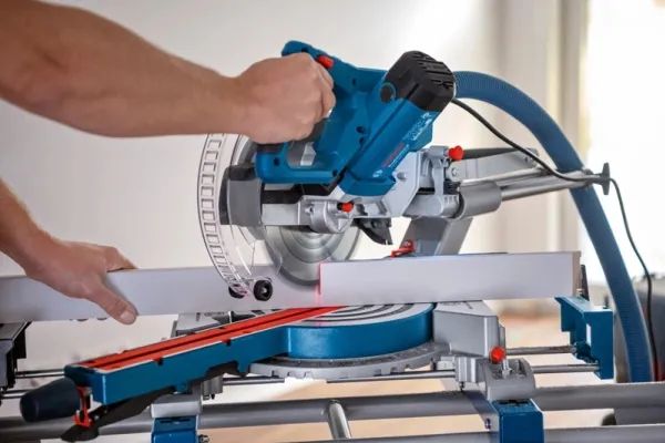 Bosch KAP-/GERINGSSAV GCM 305-216 D