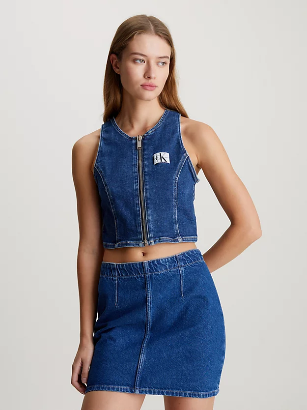 Camisa curta com zíper frontal completo