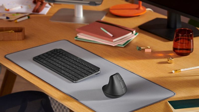 Logitech - 910-006473 - Draadloze Muis - Ergonomisch - Zwart