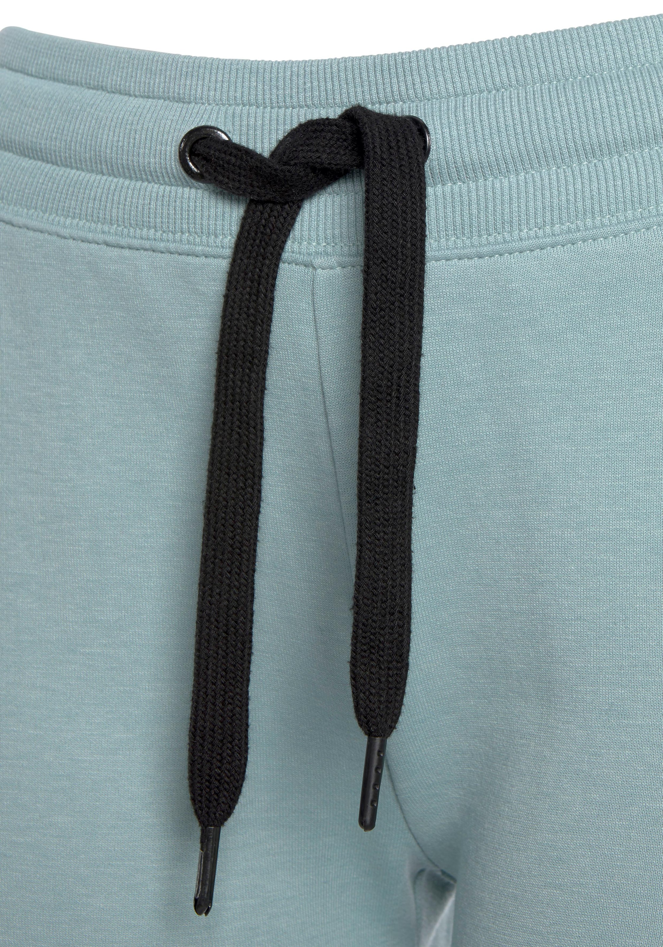 Bench. Loungewear Relaxshorts  mit Seitenstreifen, Loungewear