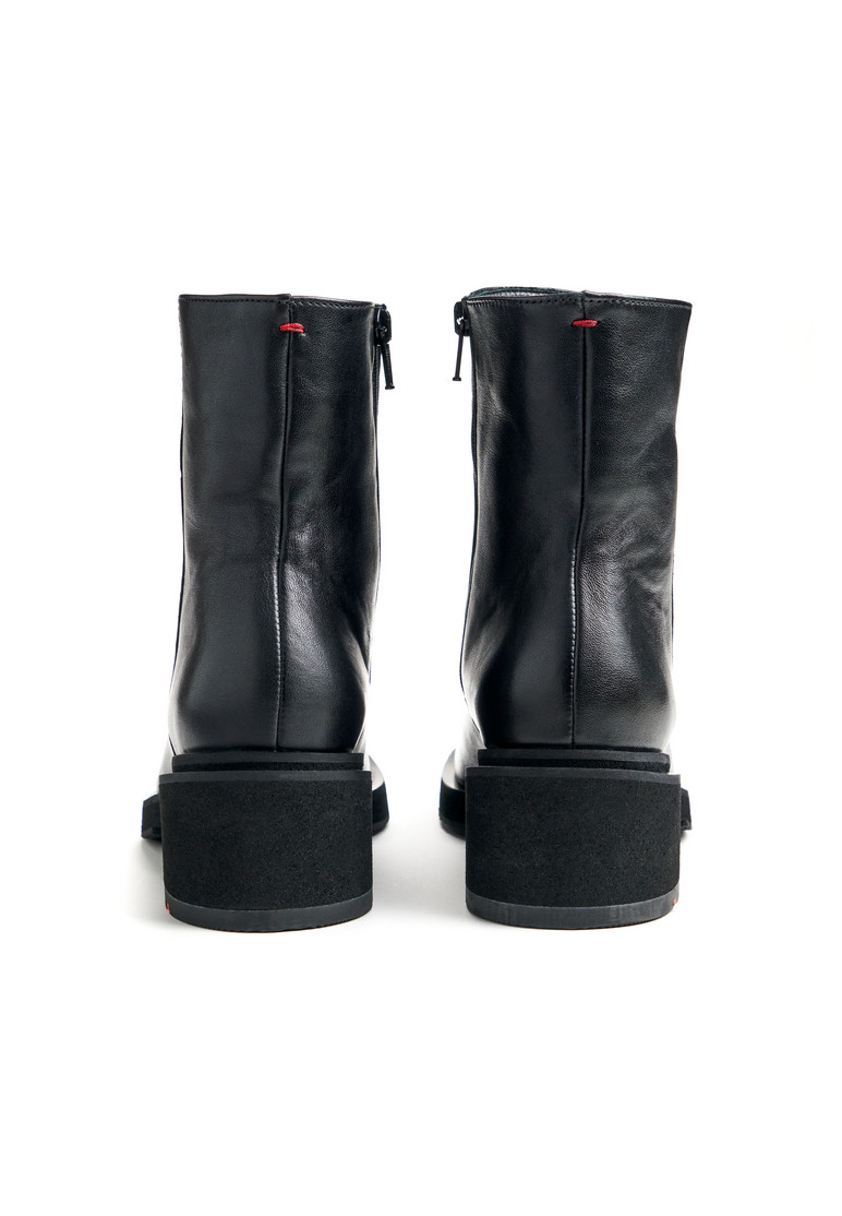 STIEFELETTE Schwarz