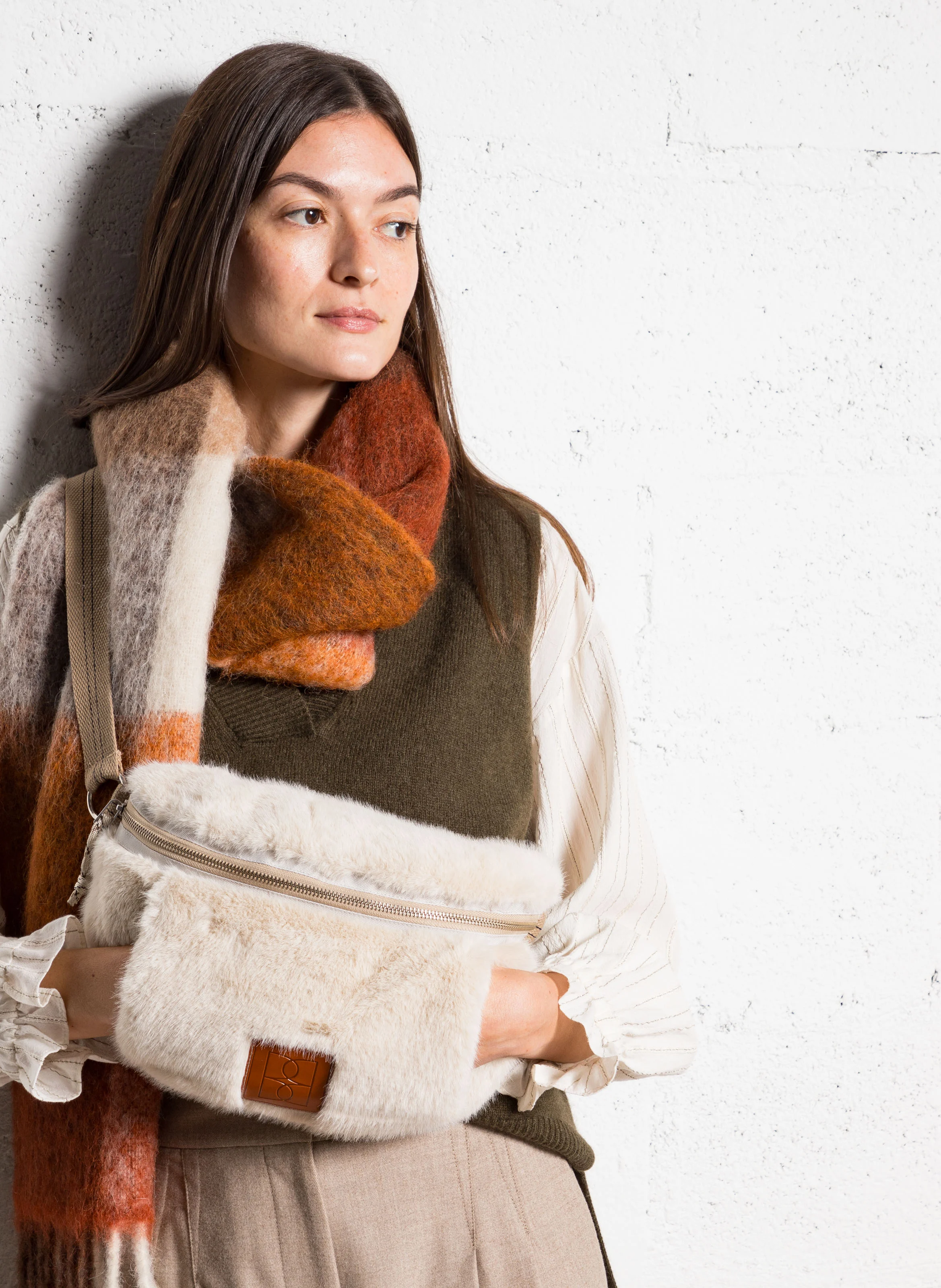 HOSWEL - Sac banane effet fourrure | Beige