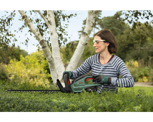 BOSCH UniversalHedgeCut 18-55 accu-heggenschaar inclusief schaar