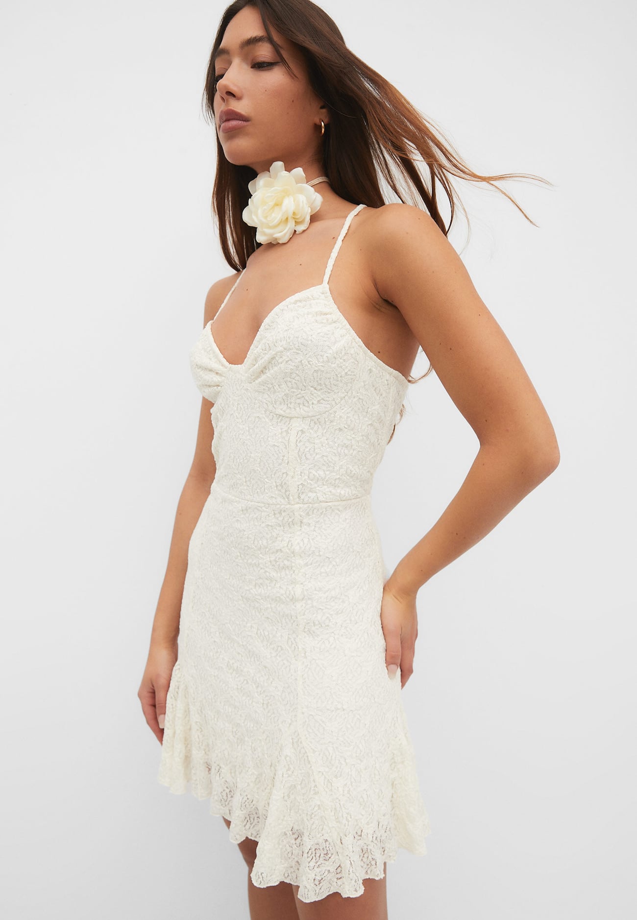 Vestido curto de renda