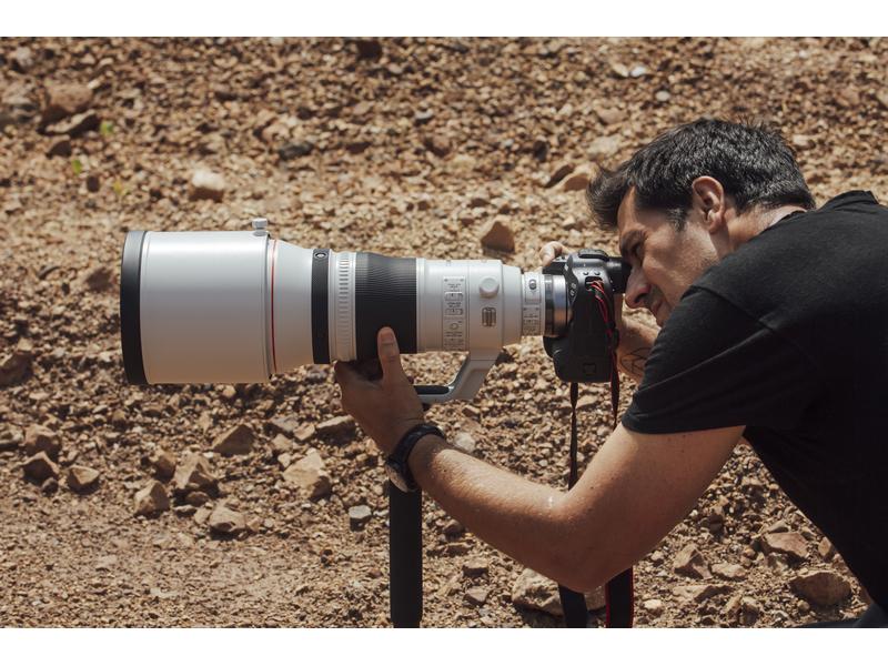 Canon Fotokamera EOS R3 Body Blitzschnelle Systemkamera zum Fotografieren und Filmen