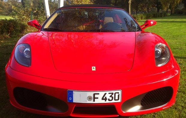Ferrari F430  fahren in Tecklenburg als Geschenk