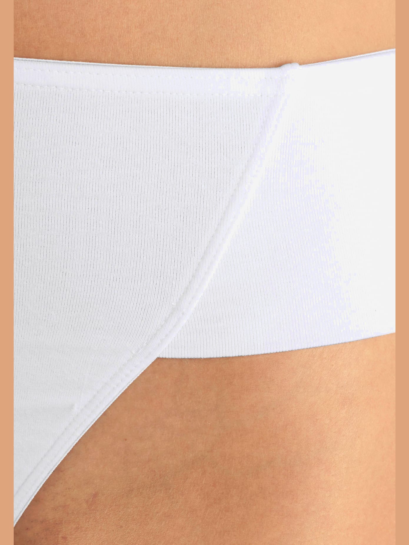 Culotte string gainante tanga sculptant avec résille intégré