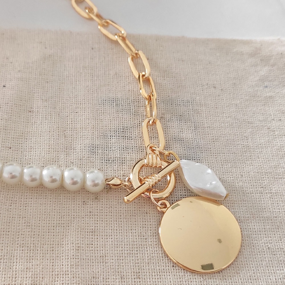 Collier - Laiton plaqué or & perles blanches