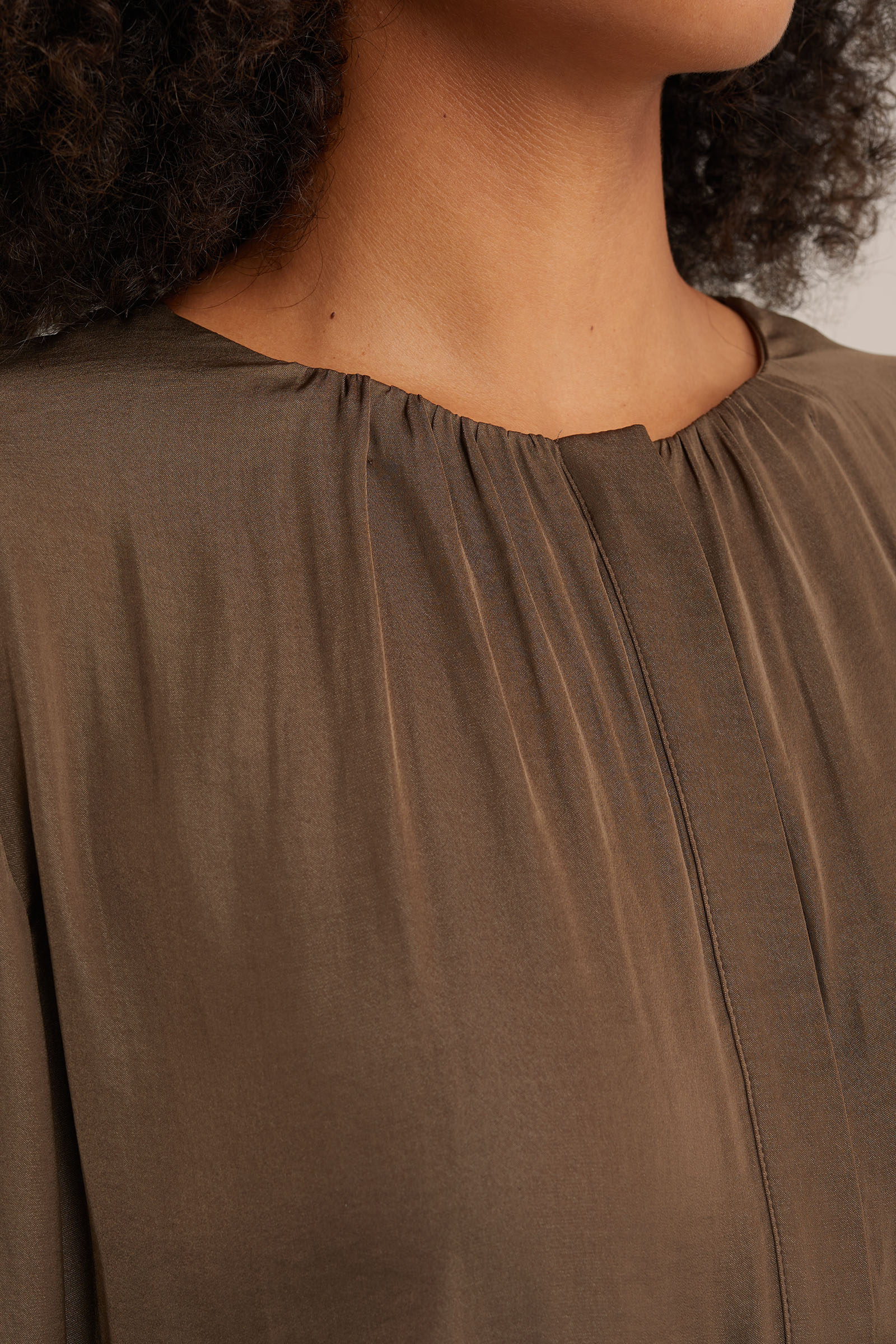 blouse met satijnen look WE Fashion Donkergroen