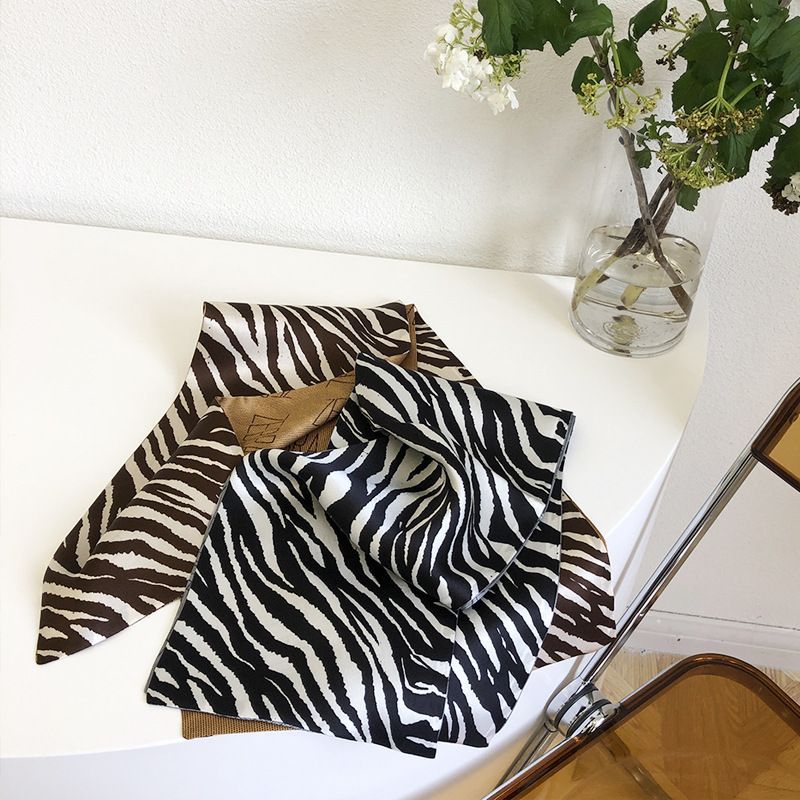 Frior - Zijden sjaal met dierenprint