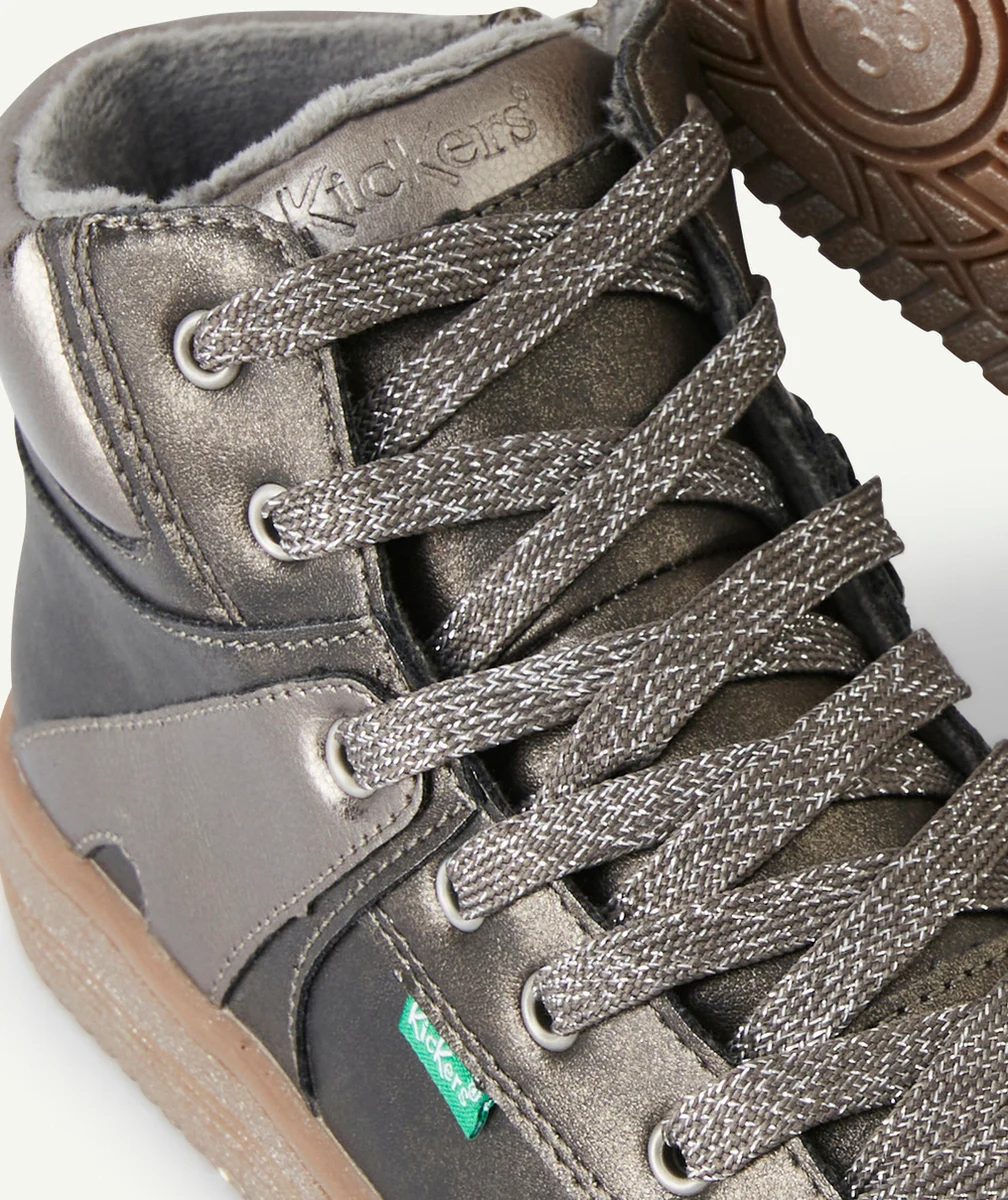 KICKERSBASKETS MONTANTES LOWELL FILLE GRIS ET COULEUR ARGENTÉE