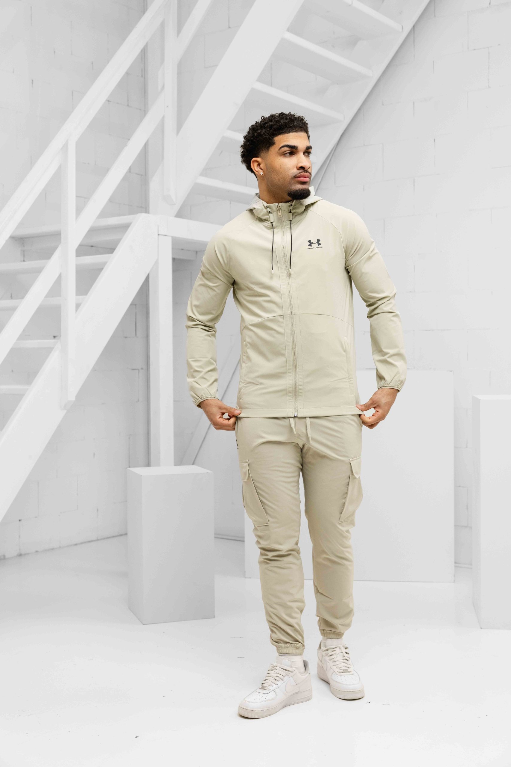 Under Armour Vibe Woven Cargo Trainingspak Heren Beige