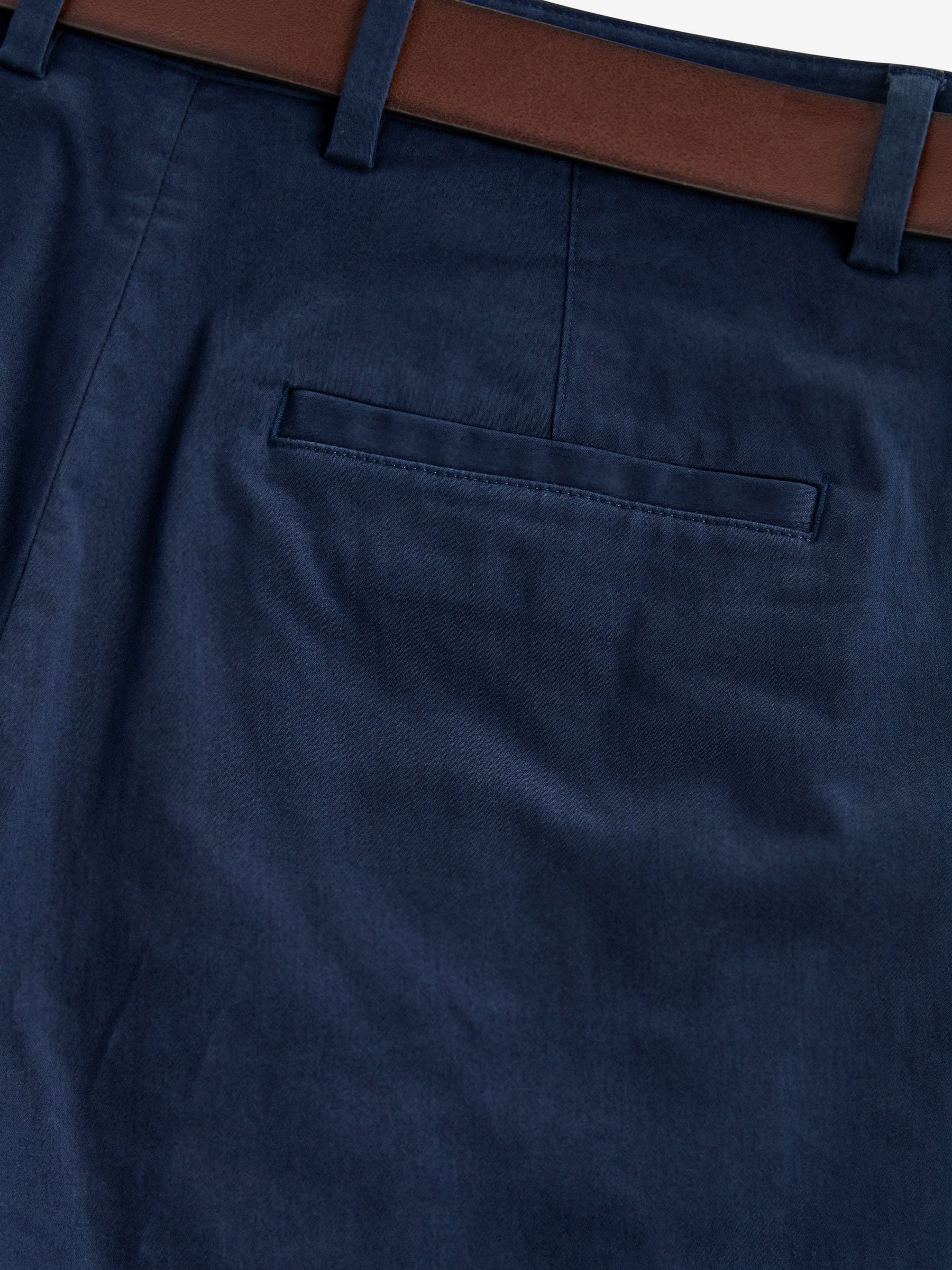Donkerblauw - Slim Fit - Zachte chino met riem