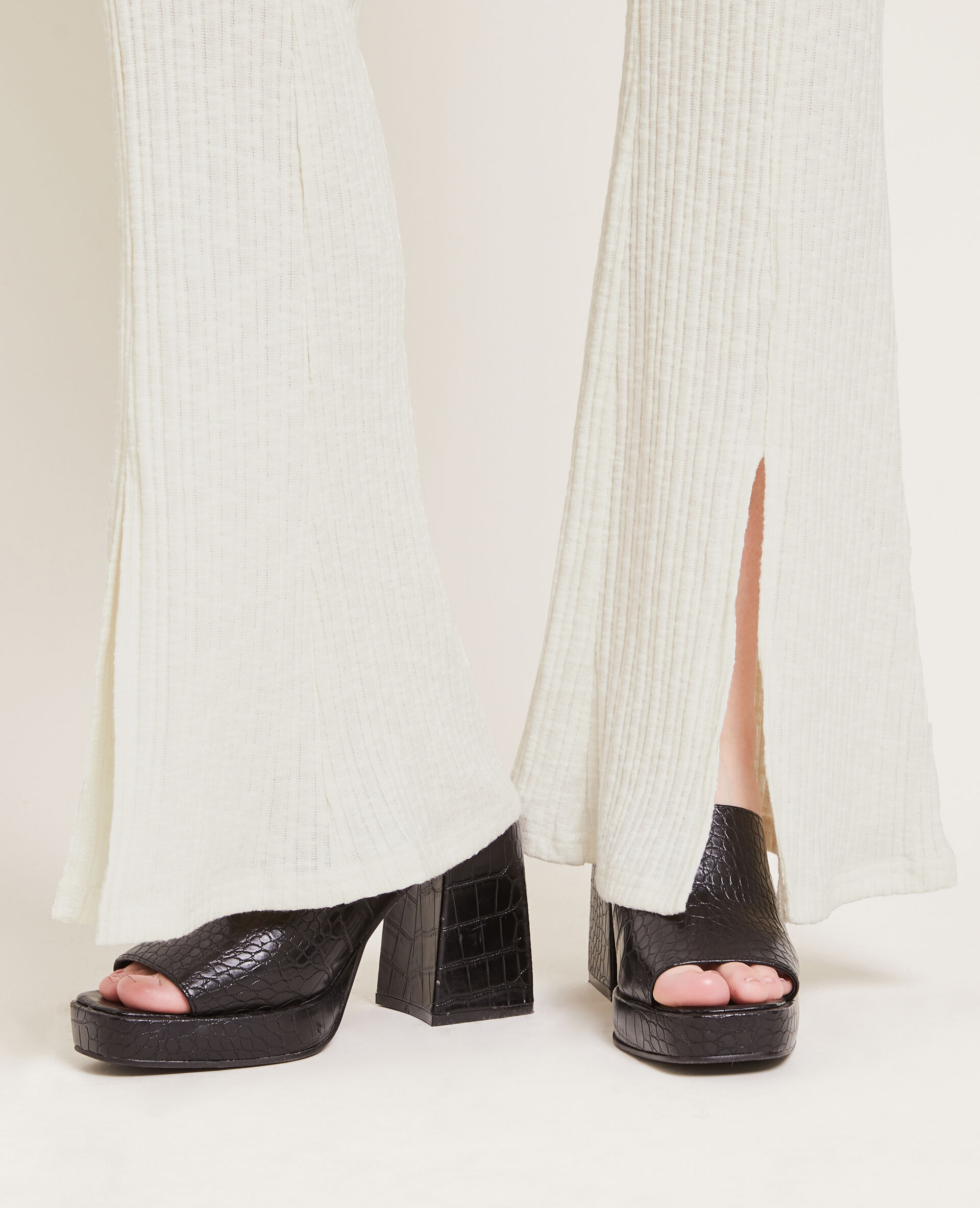 Pantalon flare en maille côtelée - Écru