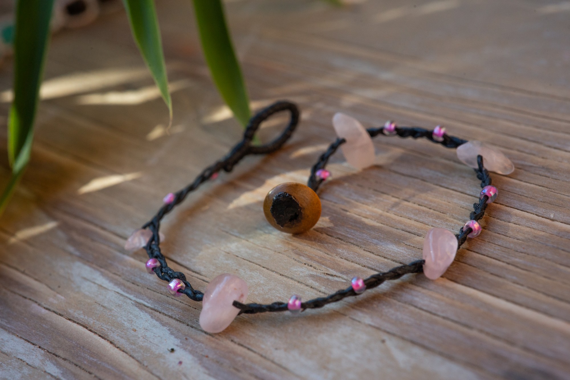 Armband 'Chandler', handgefertigt, schwarz, rosa günstig bestellen