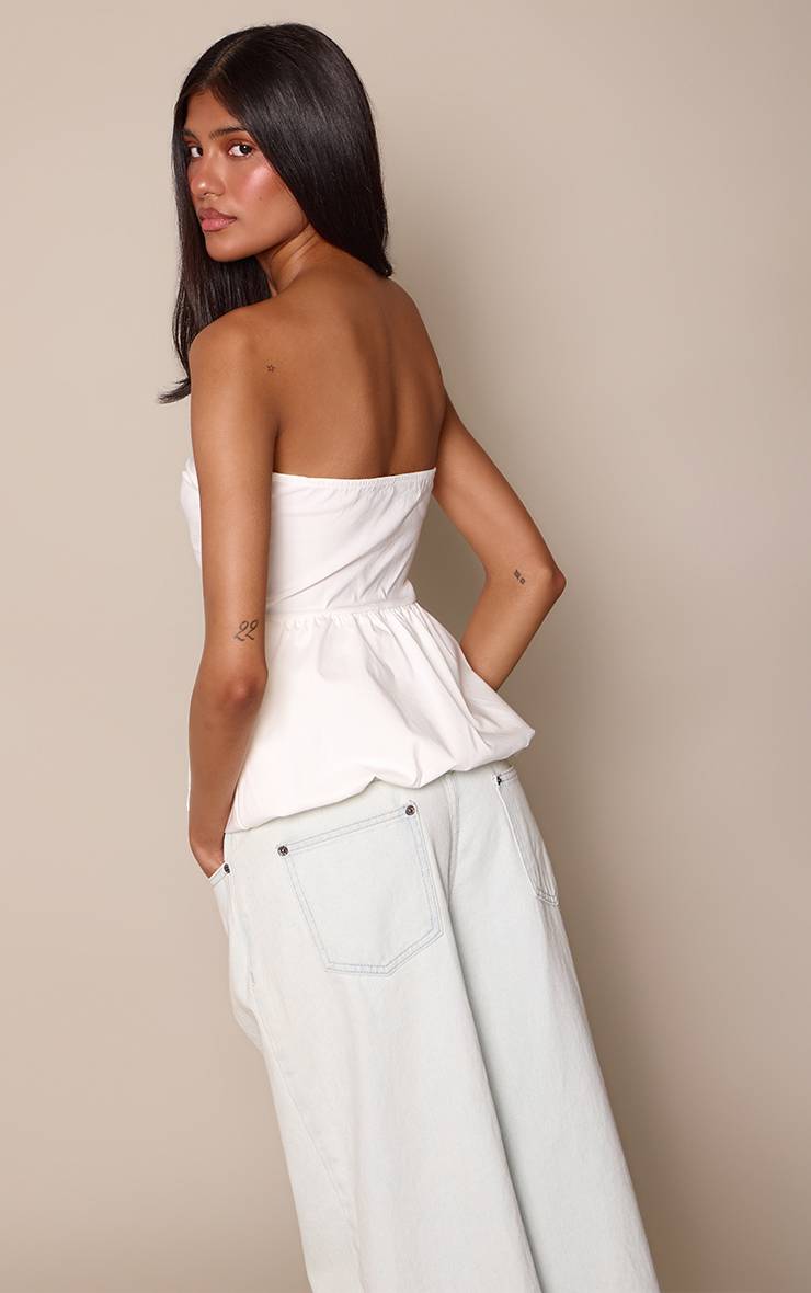 Crème Top Bandeau À Ourlet Bouffant En Tissu Tissé Extensible